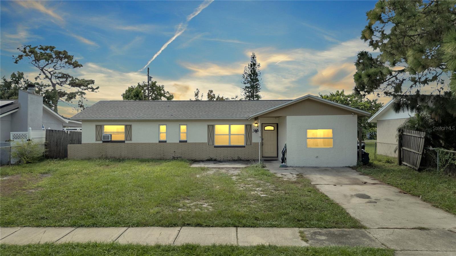 8116 Powell Dr Property Photo 1