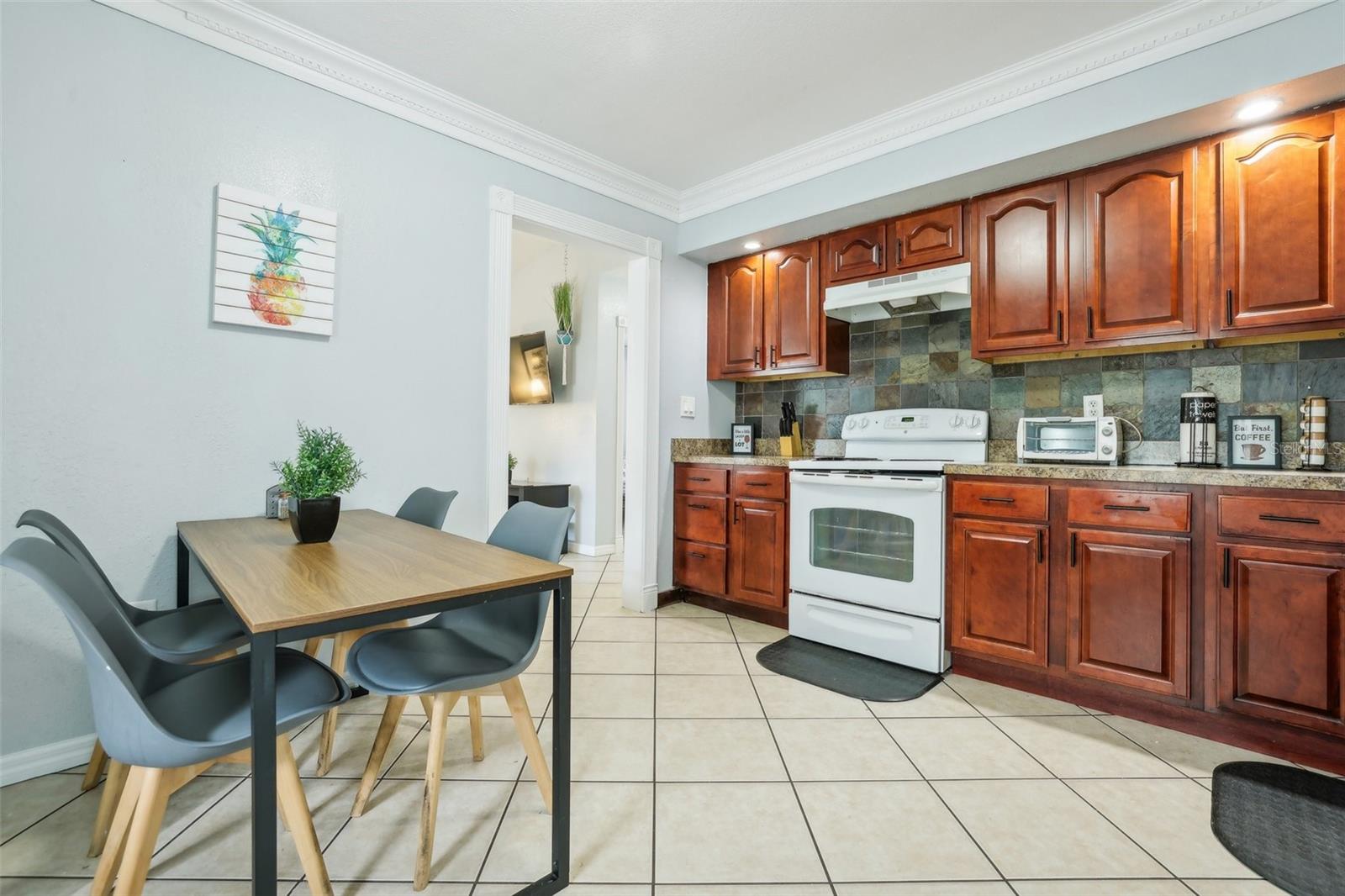 1815 Larkin Ave Property Photo 12