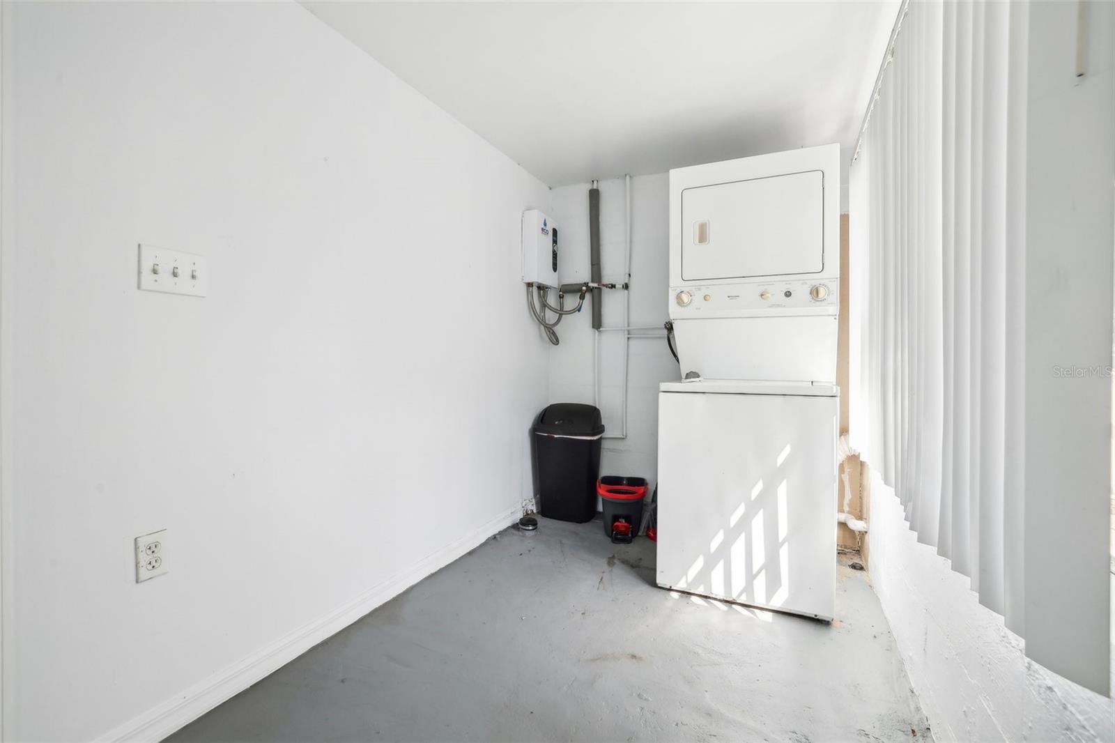 1815 Larkin Ave Property Photo 29