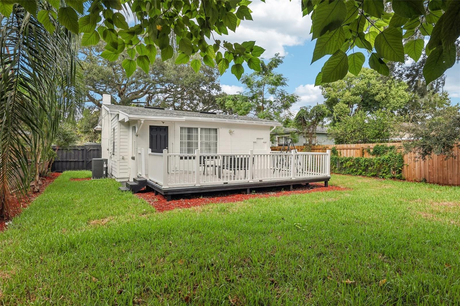 1815 Larkin Ave Property Photo 36