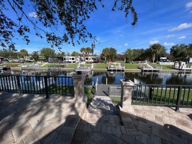 436 Waterway Dr Property Photo 4