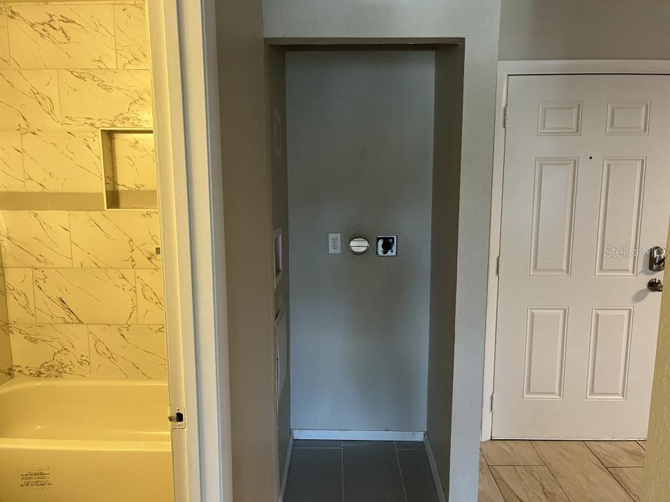624 Golden Raintree Pl #624 Property Photo 5
