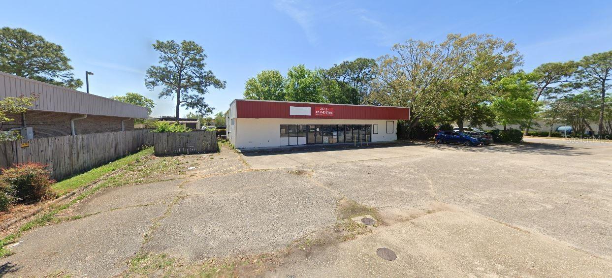 1167 College Blvd Property Photo 2