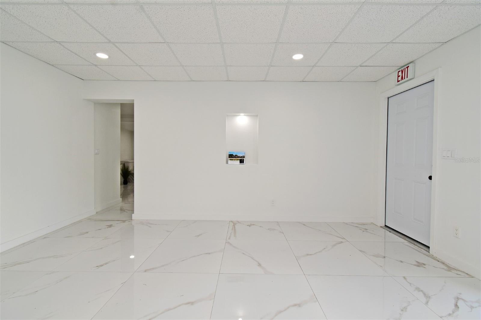 2445 Lee Rd Property Photo 28