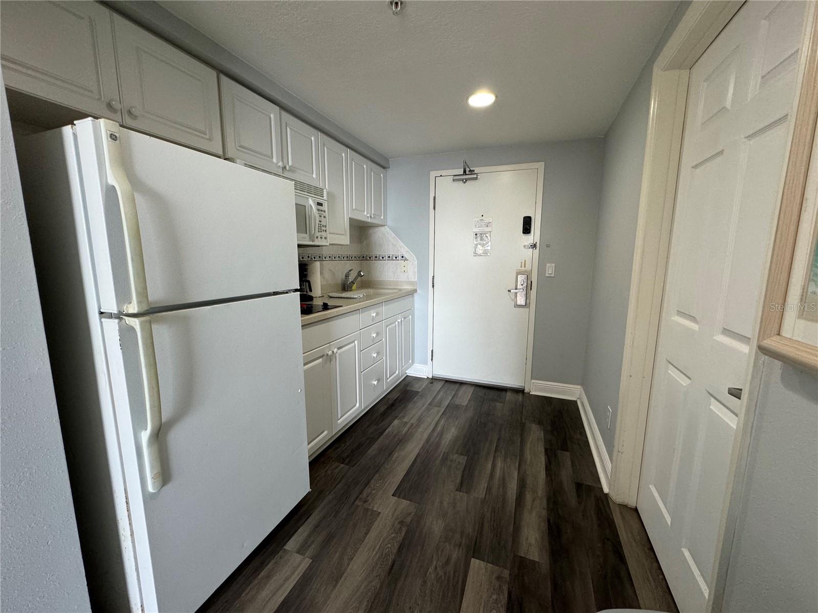 2700 N Atlantic Ave #1003 Property Photo 6