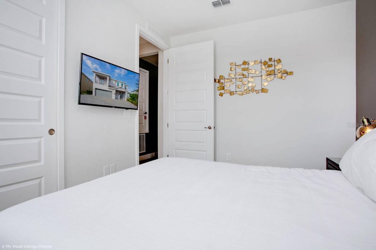 7736 Graben St Property Photo 18