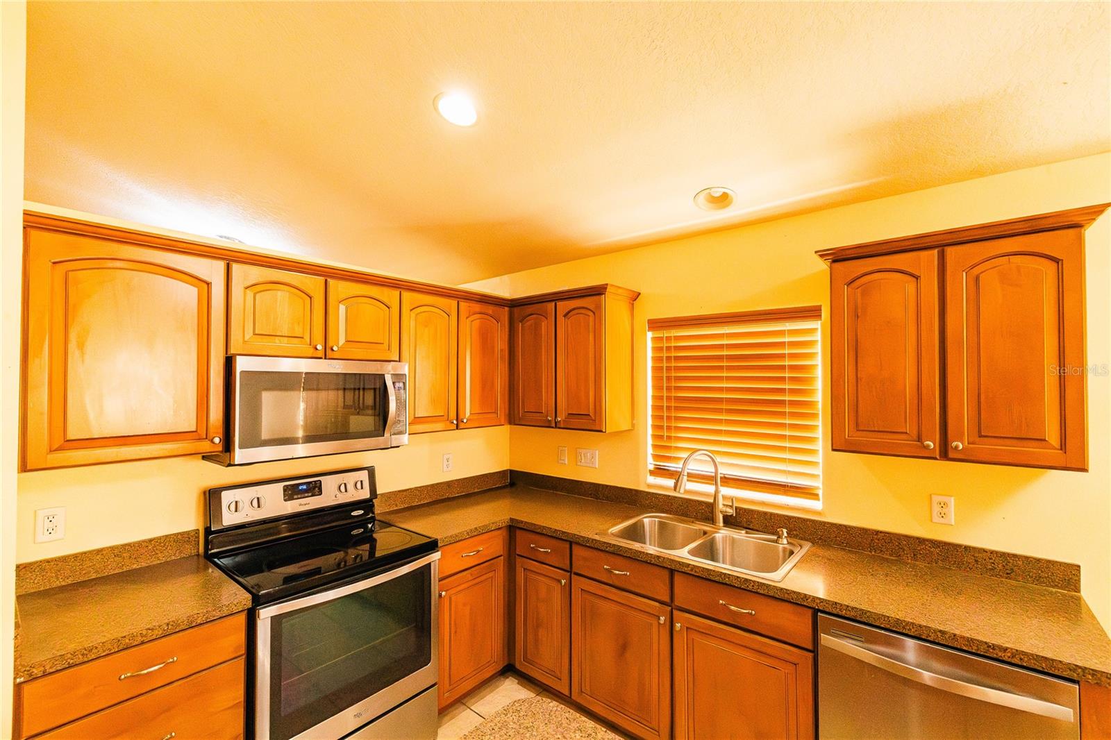 1844 Oxton Ct Property Photo 7