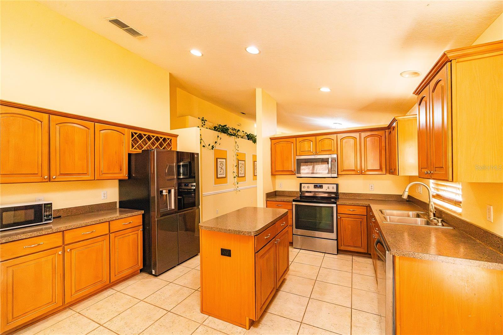1844 Oxton Ct Property Photo 8