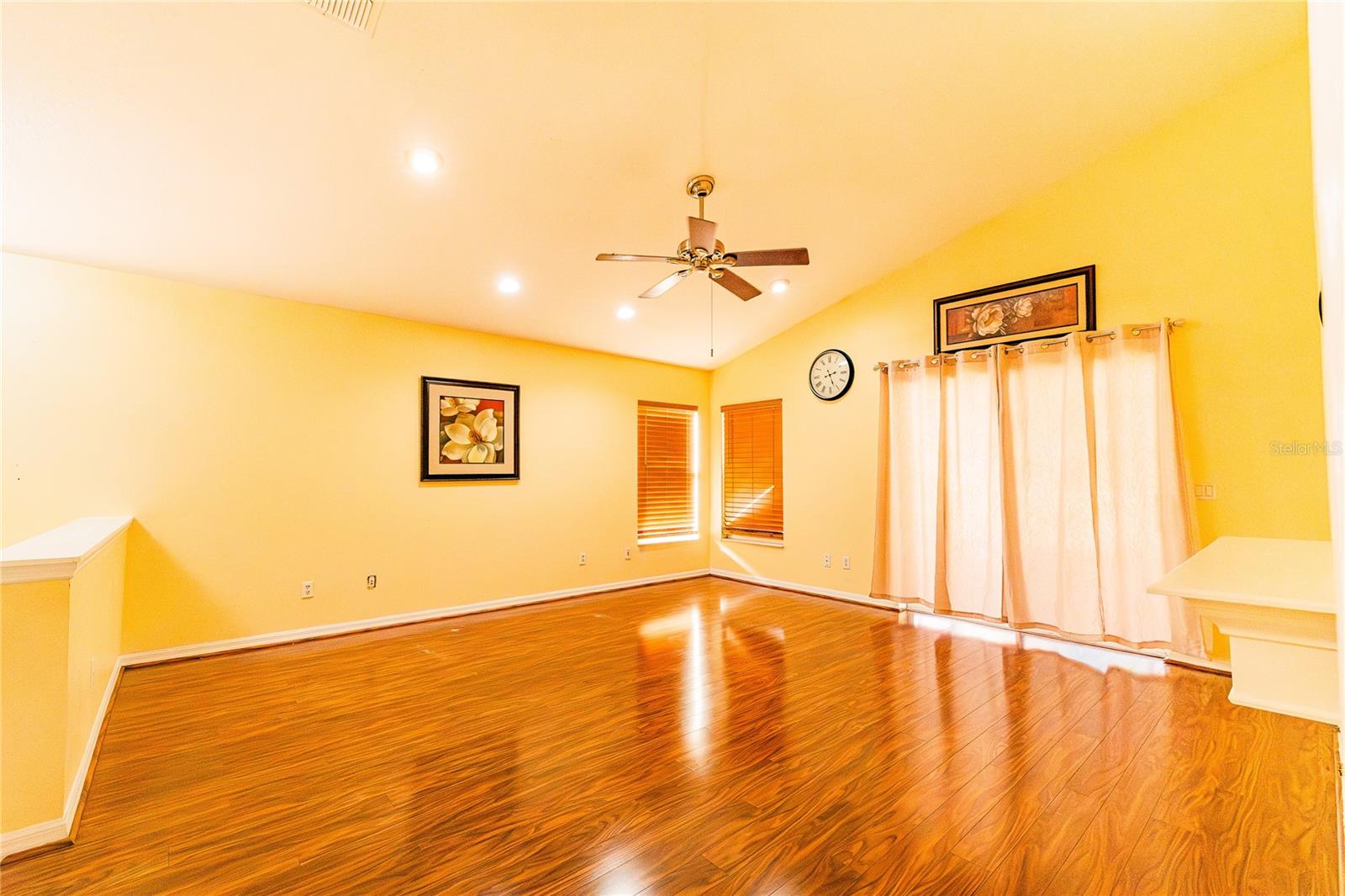 1844 Oxton Ct Property Photo 9