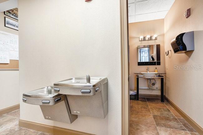 301 S Tubb St #g1 & G2 Property Photo 21