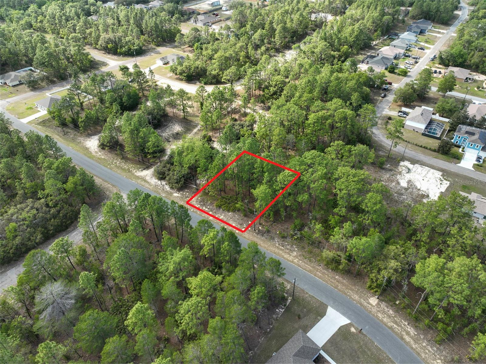 1921 W Riley Dr Property Photo 2