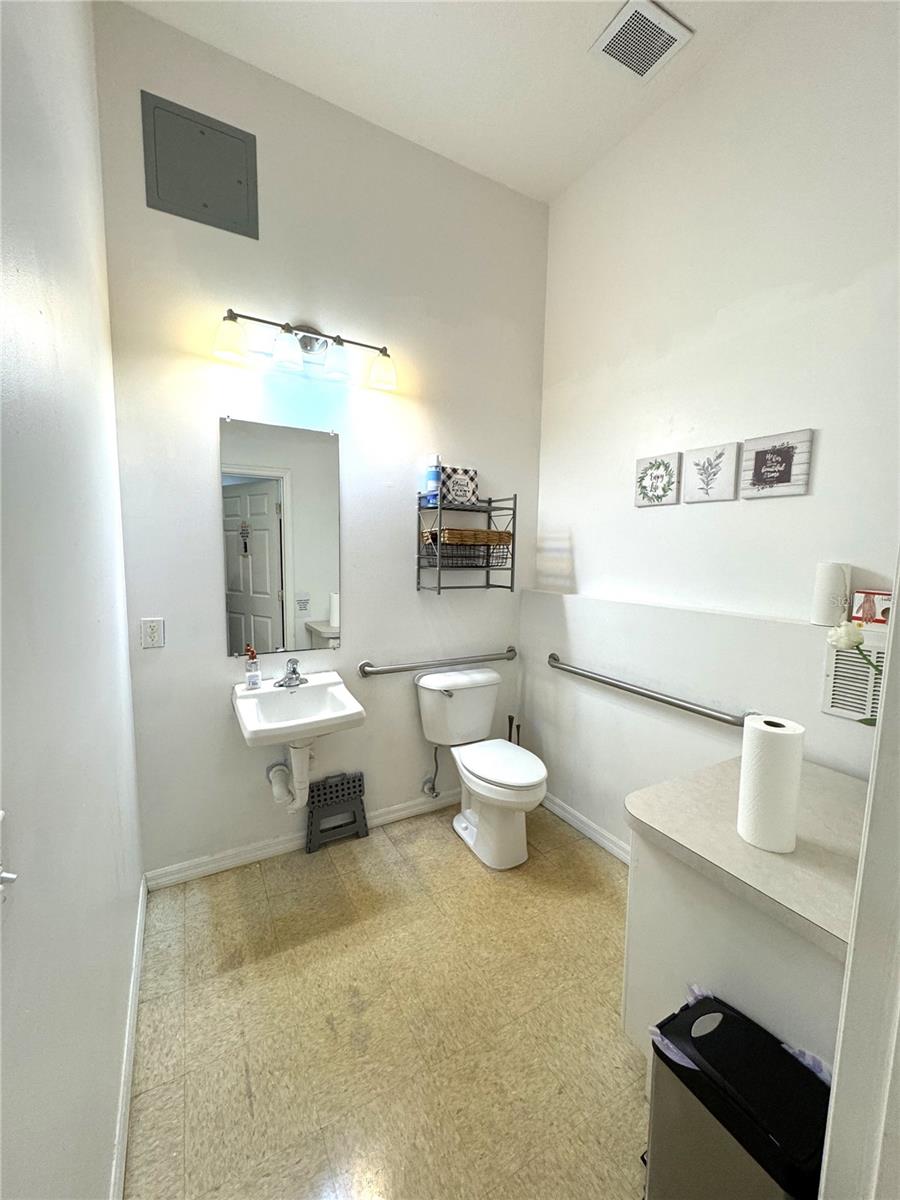 439 Se Port St. Lucie Blvd #103 Property Photo 6