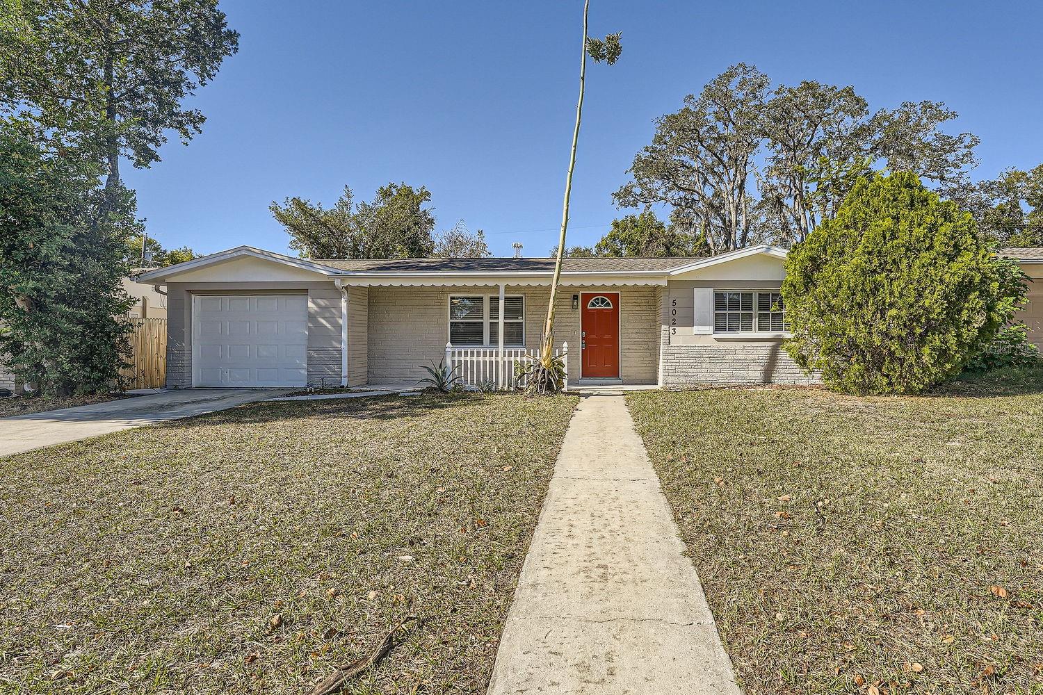5023 Thames Dr Property Photo 1