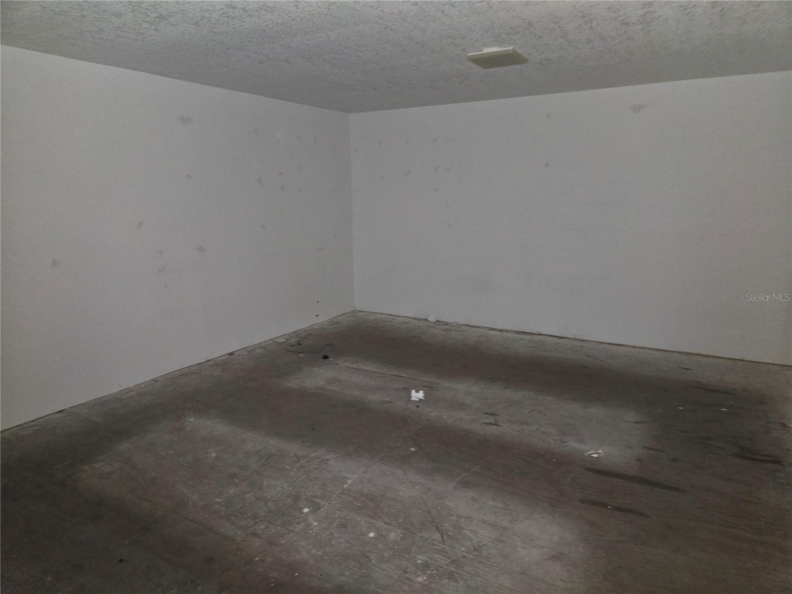 2400 N Forsyth Rd Property Photo 13