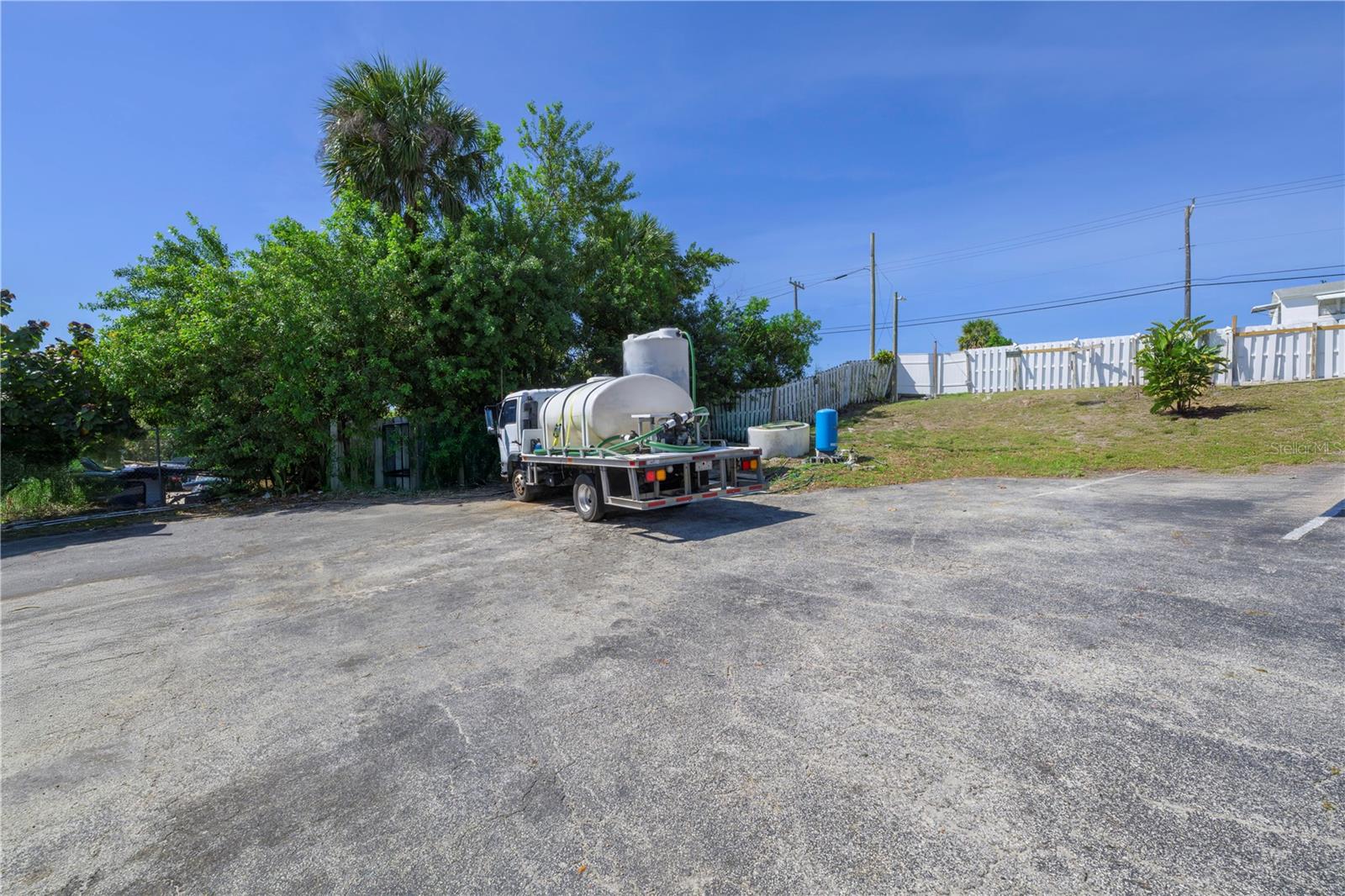 927 N Us Highway 1 Property Photo 18