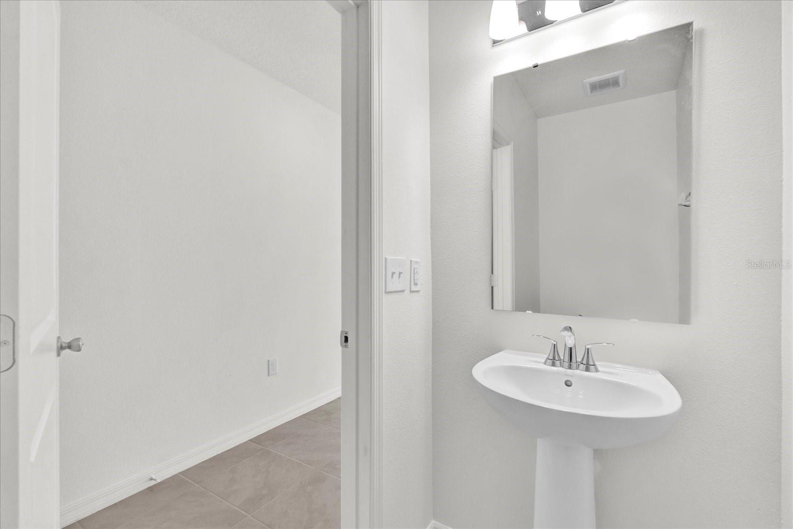 375 Sequoia Dr Property Photo 6