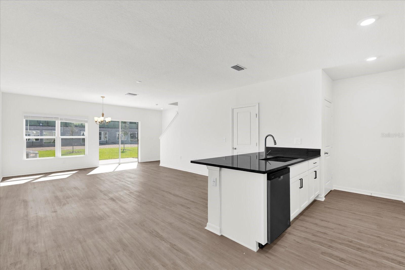 367 Sequoia Dr Property Photo 6