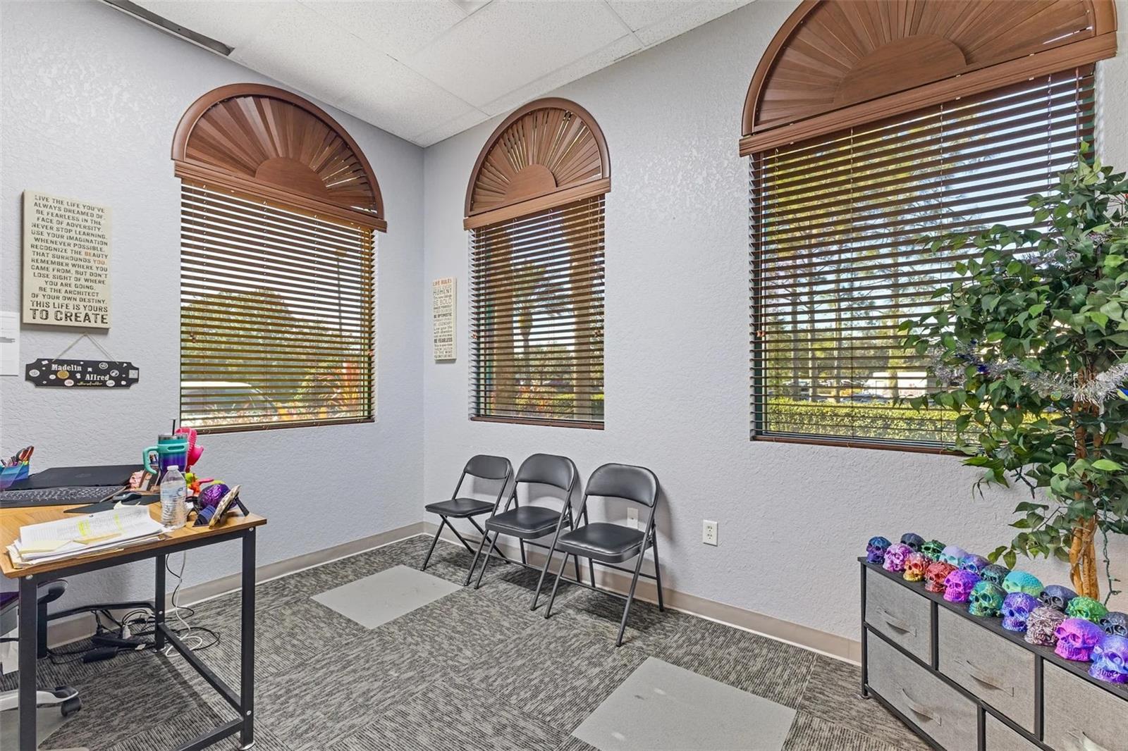 6881 Kingspointe Pkwy #1 Property Photo 6
