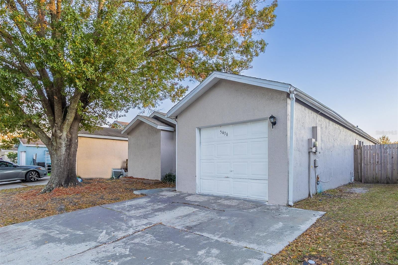 5436 Wood Crossing St Property Photo 3