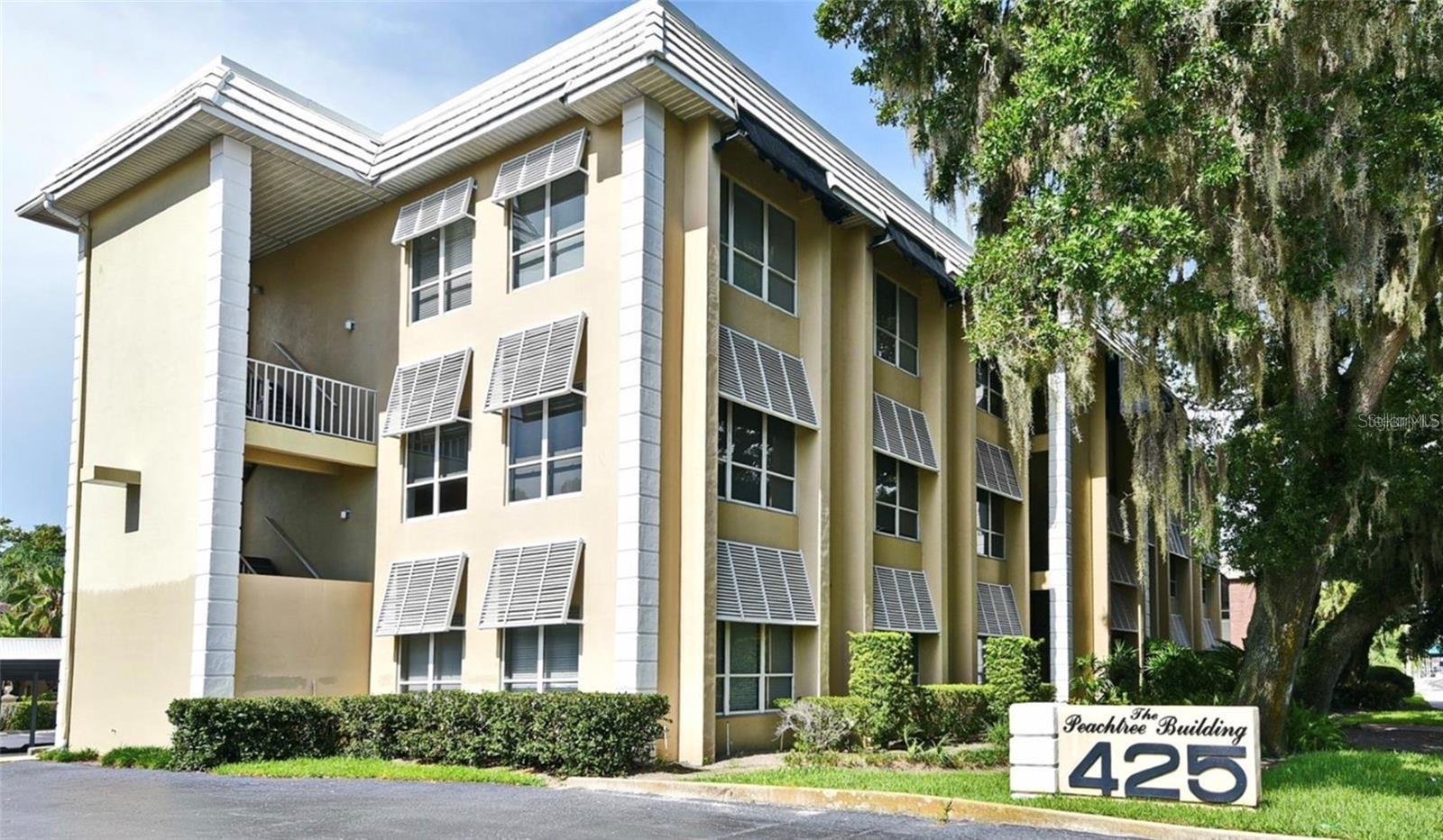 425 W Colonial Dr #102 Property Photo 1