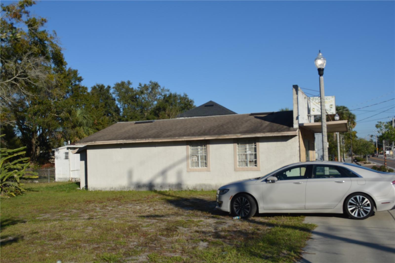 1006 S Historic Goldsboro Property Photo 3