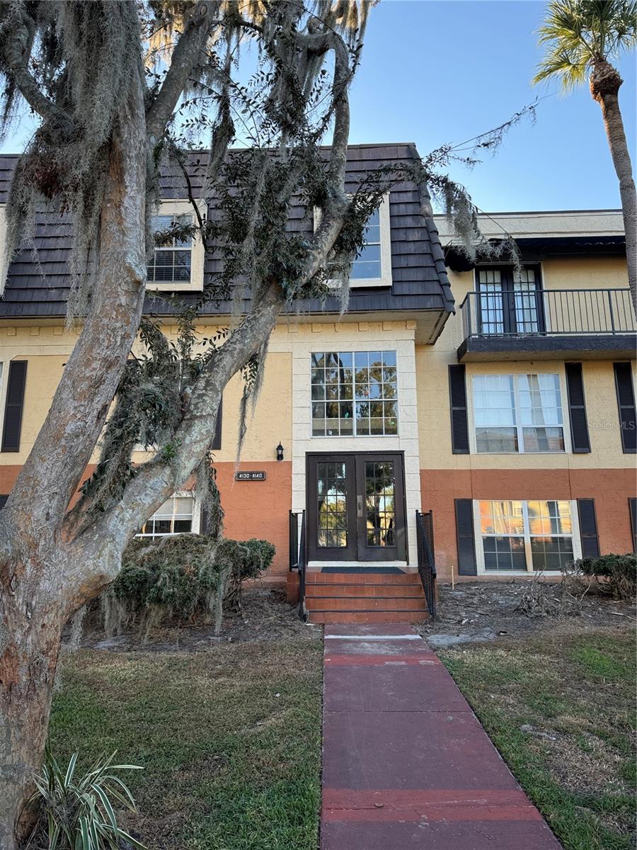 4136 Versailles Dr #4136d Property Photo