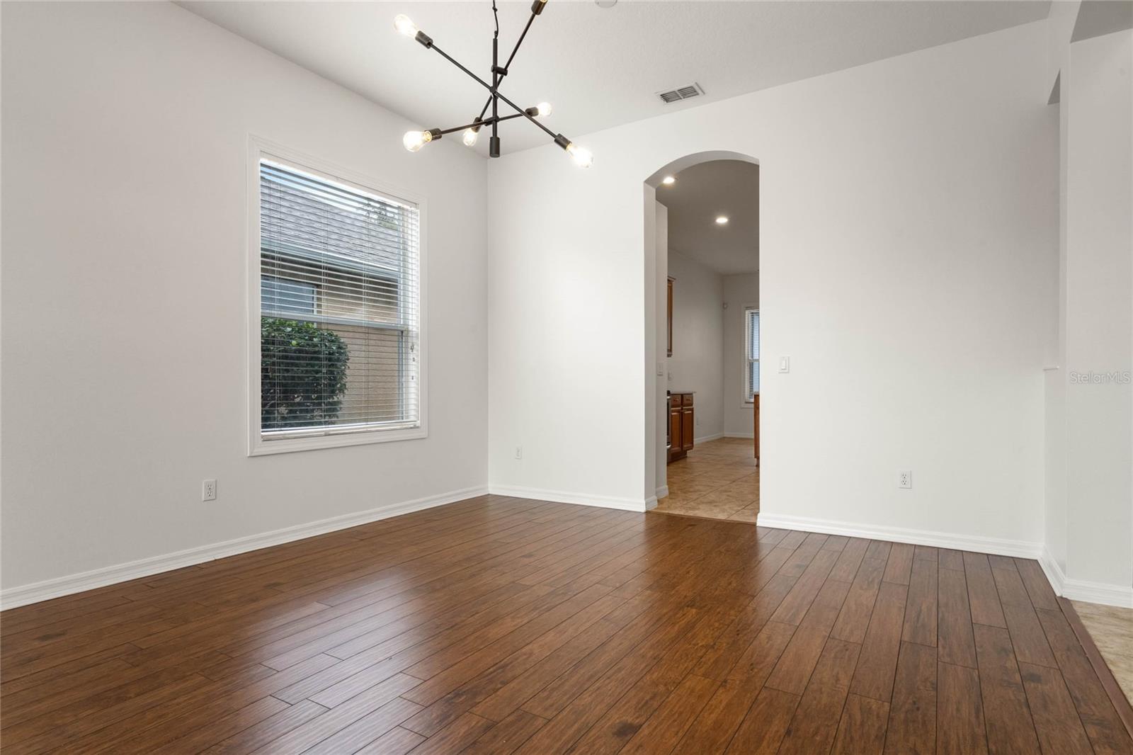 2806 Balforn Tower Way Property Photo 9