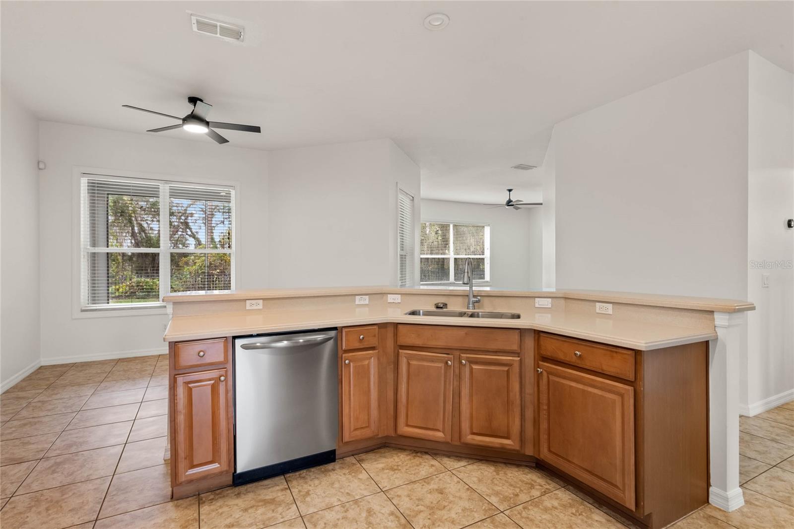 2806 Balforn Tower Way Property Photo 14