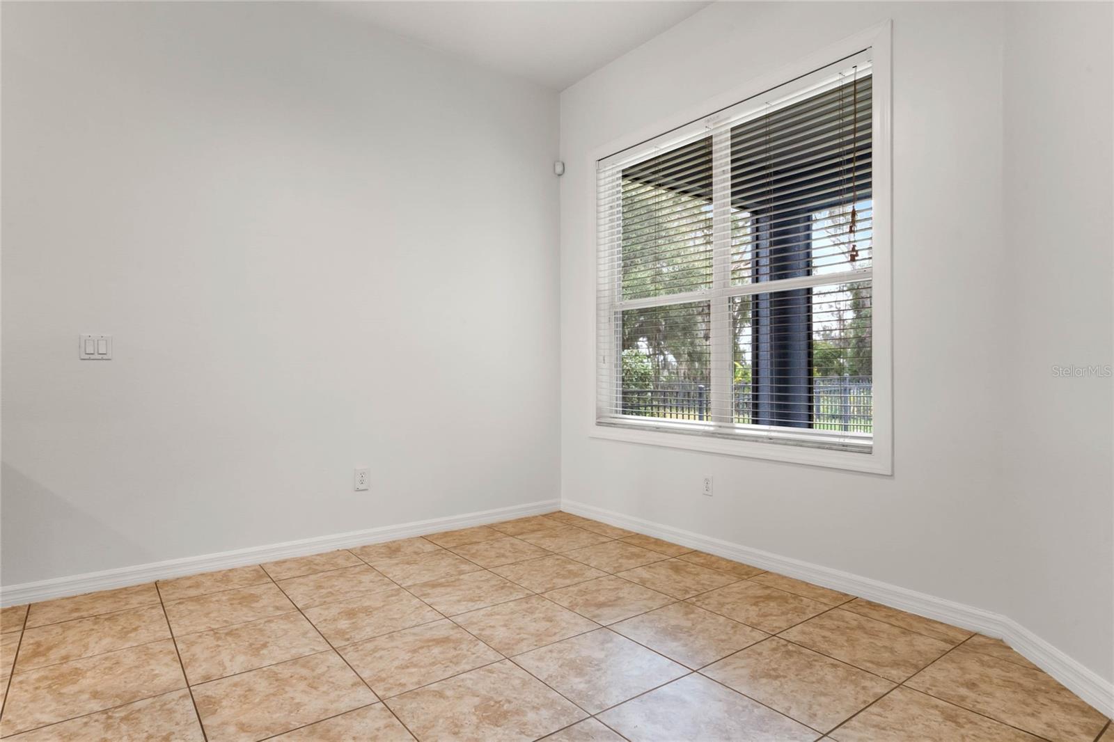 2806 Balforn Tower Way Property Photo 16