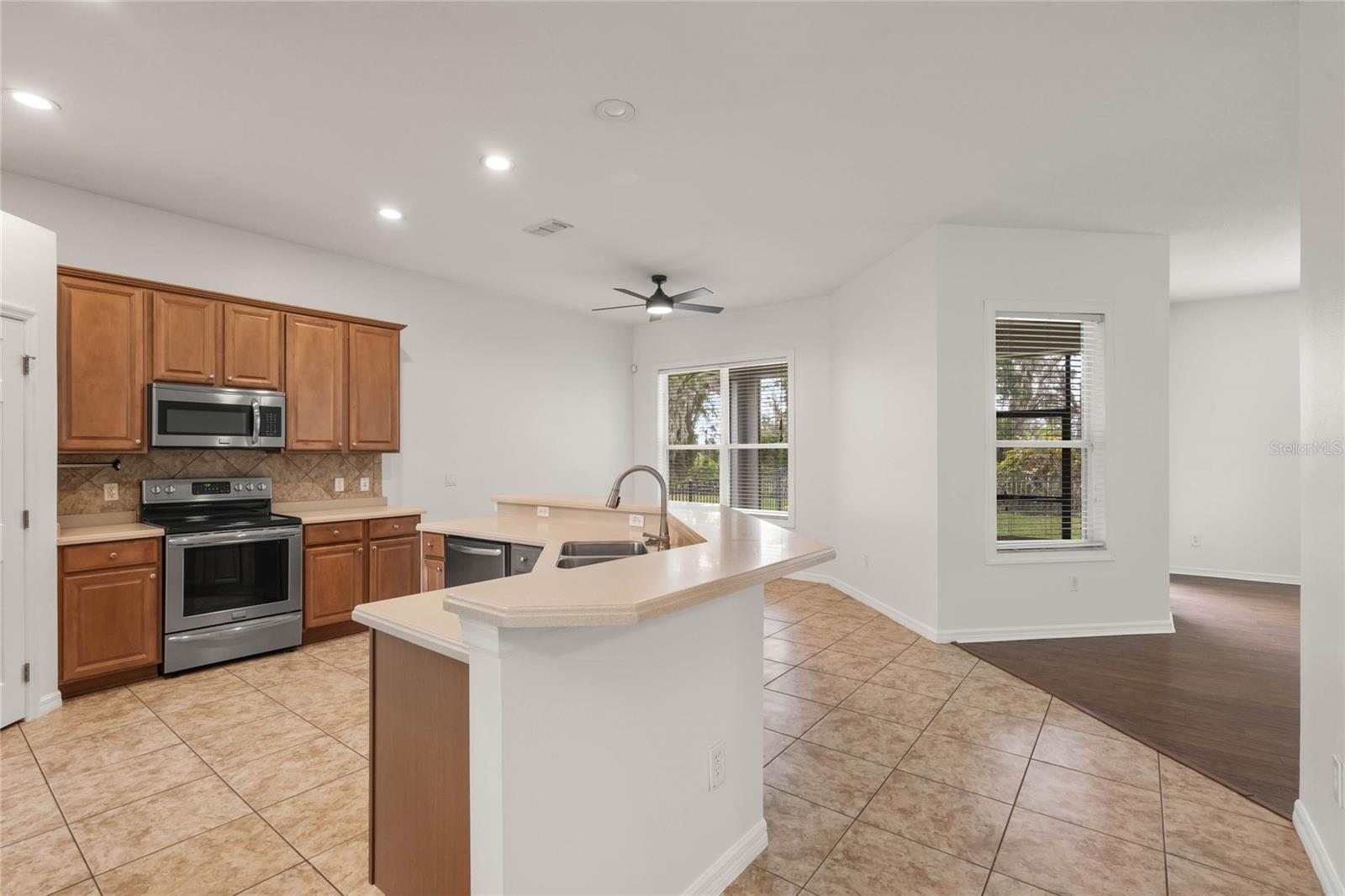 2806 Balforn Tower Way Property Photo 20