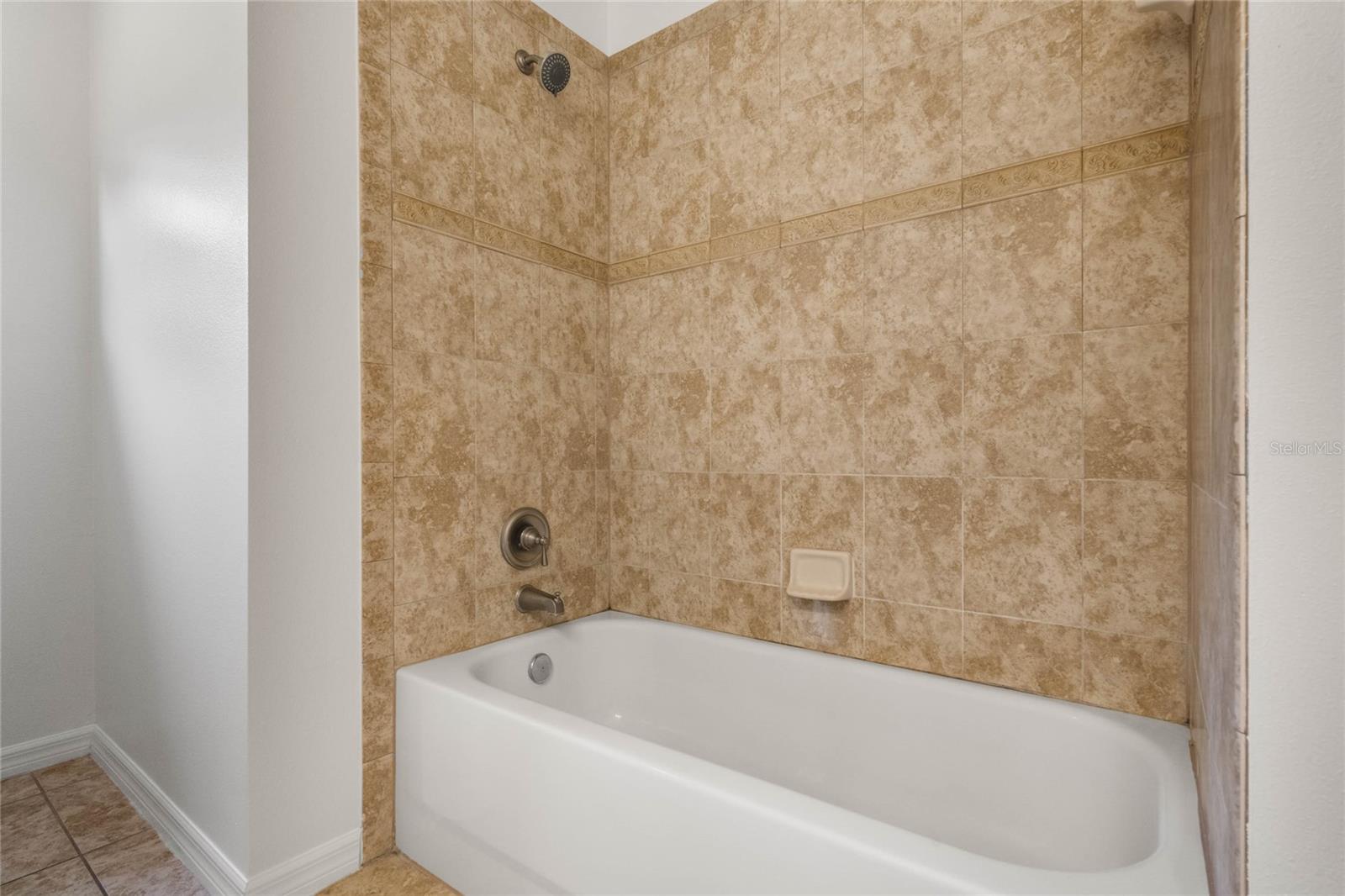 2806 Balforn Tower Way Property Photo 31