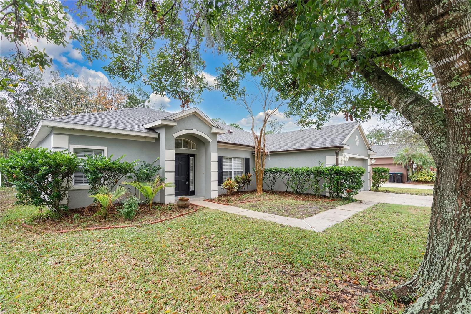 671 Carey Way Property Photo