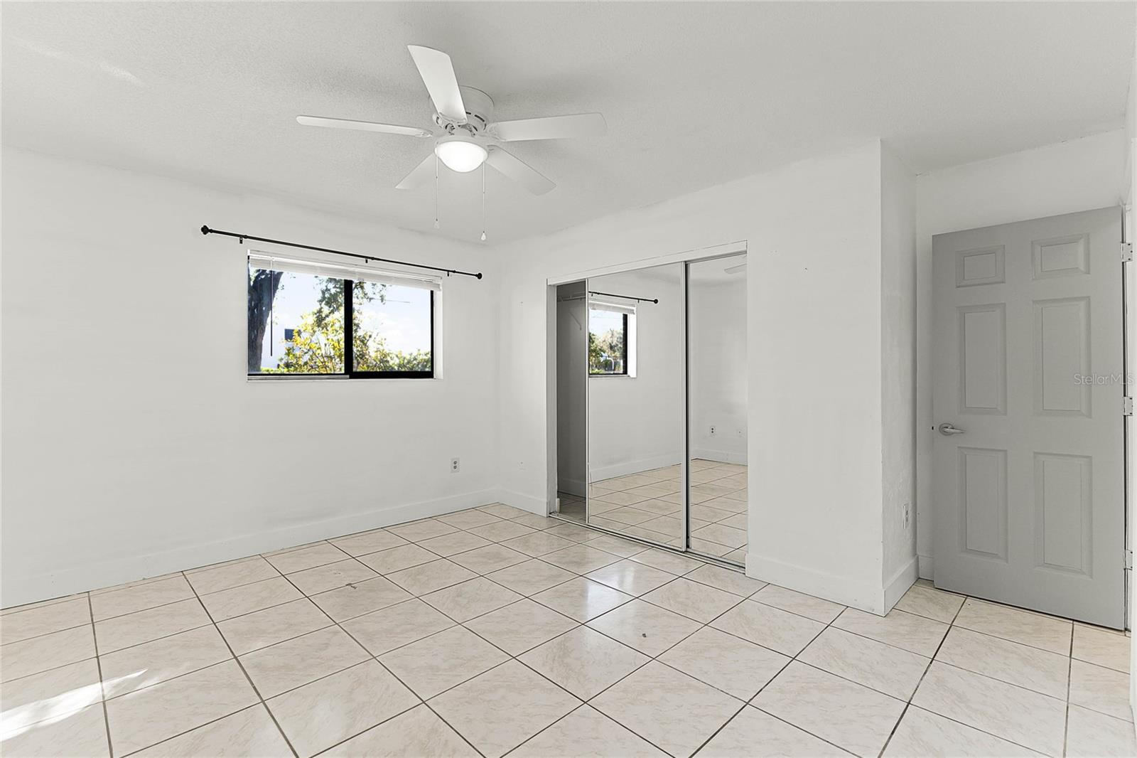 825 Kottle Cir S Property Photo 9