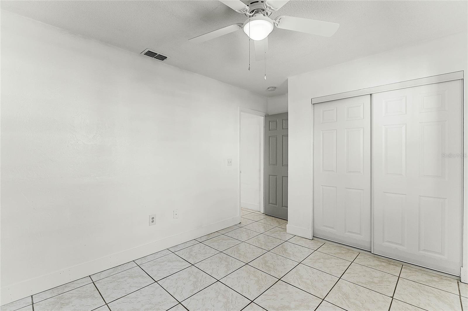 825 Kottle Cir S Property Photo 14