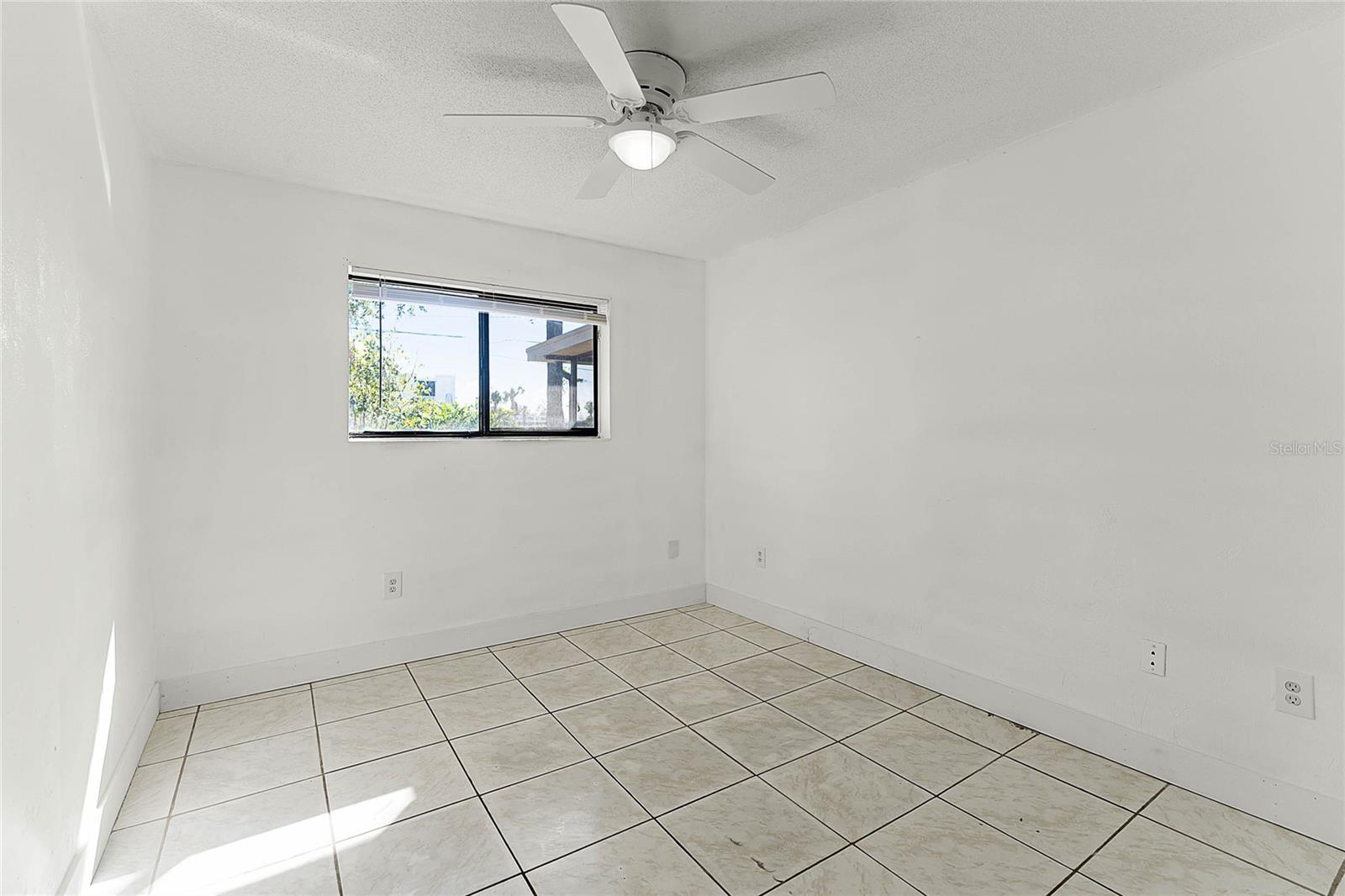 825 Kottle Cir S Property Photo 16
