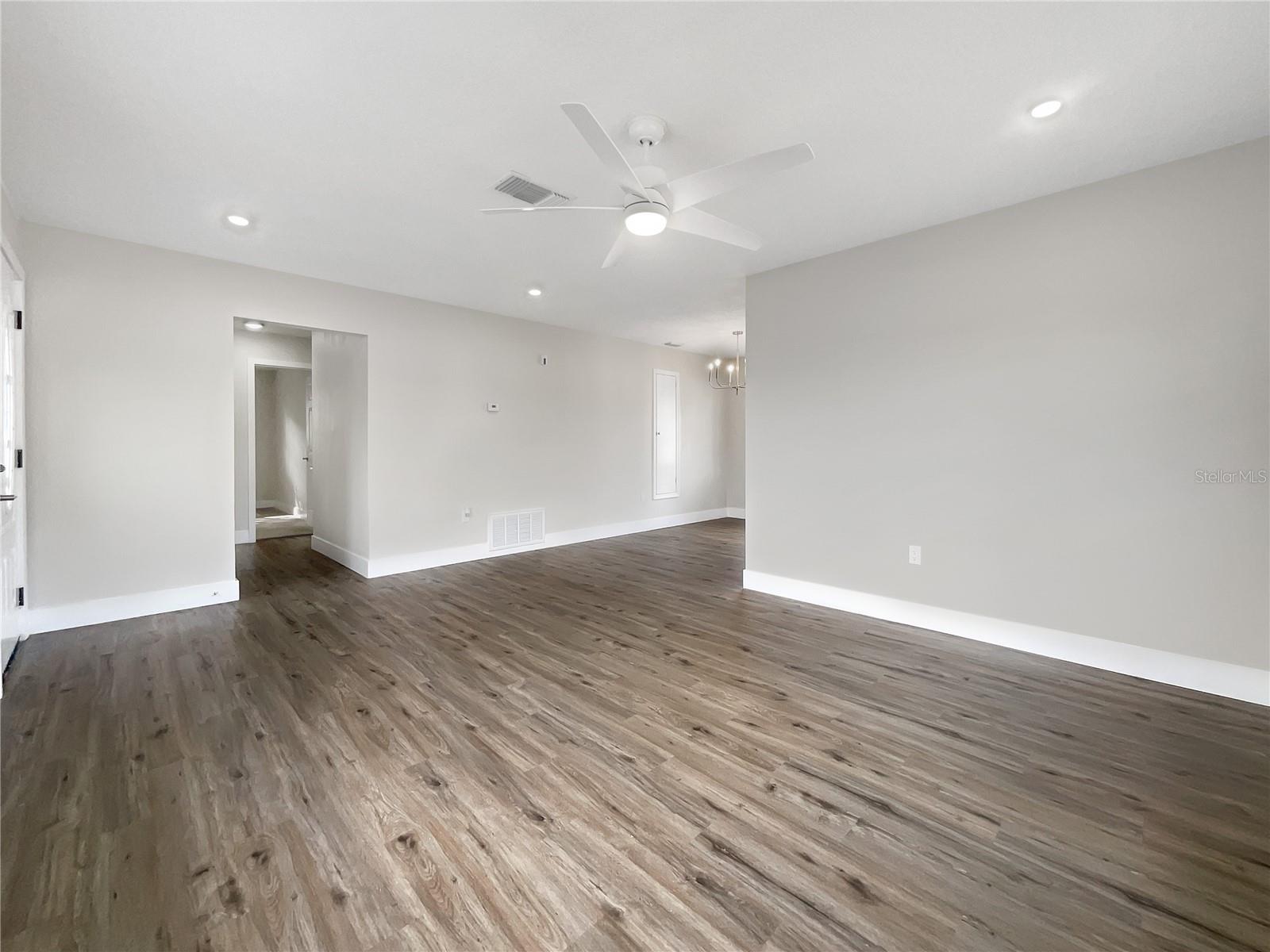 4642 Spahn St Property Photo 10