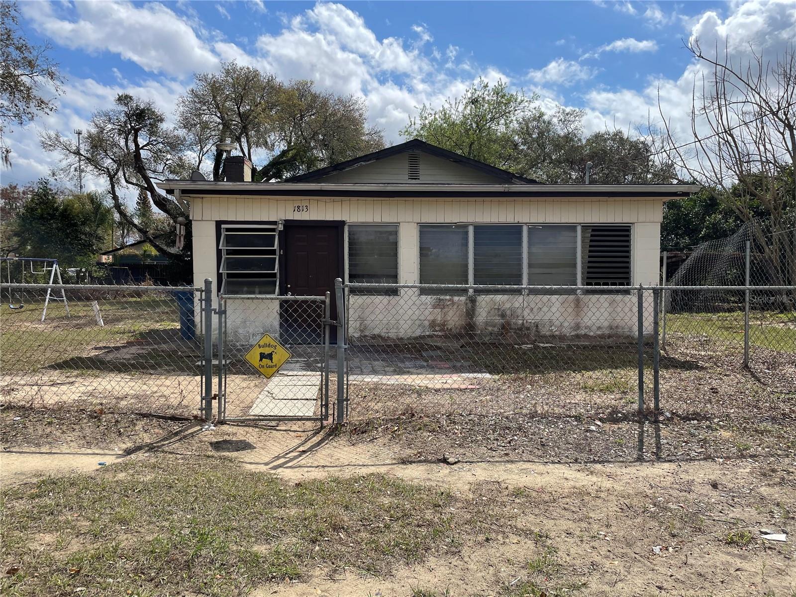 1813 Robinson Dr Property Photo 1