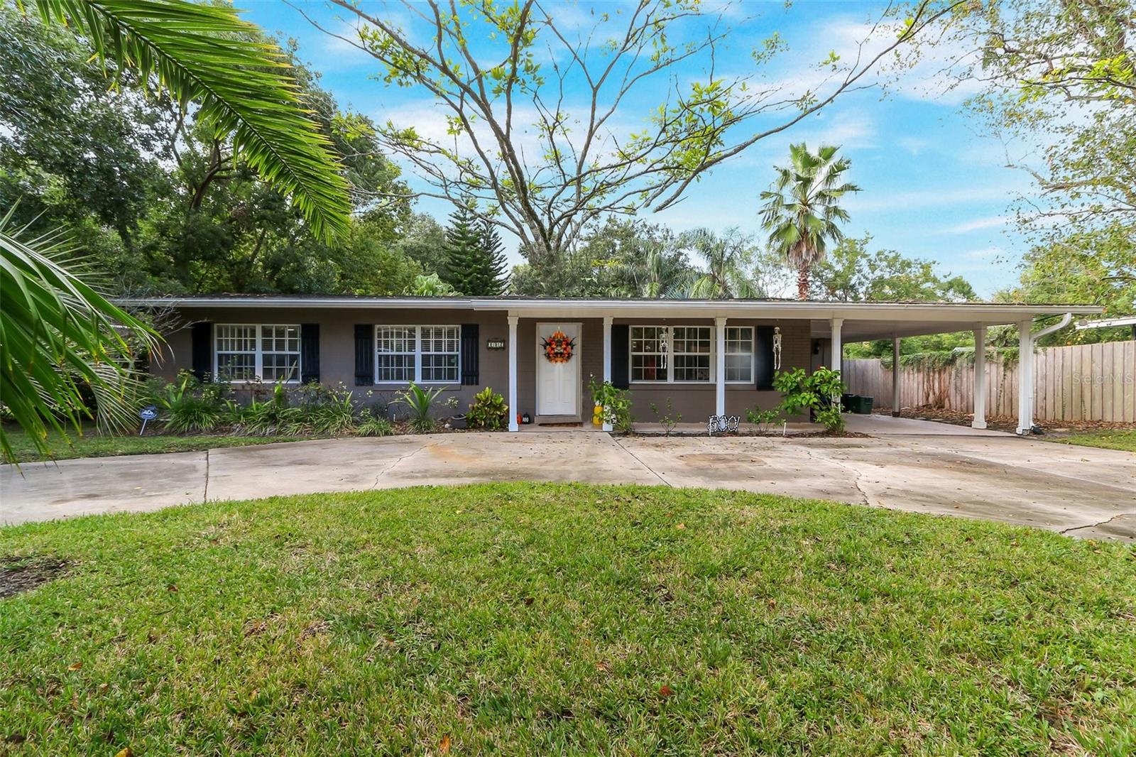 402 Satsuma Dr Property Photo 1