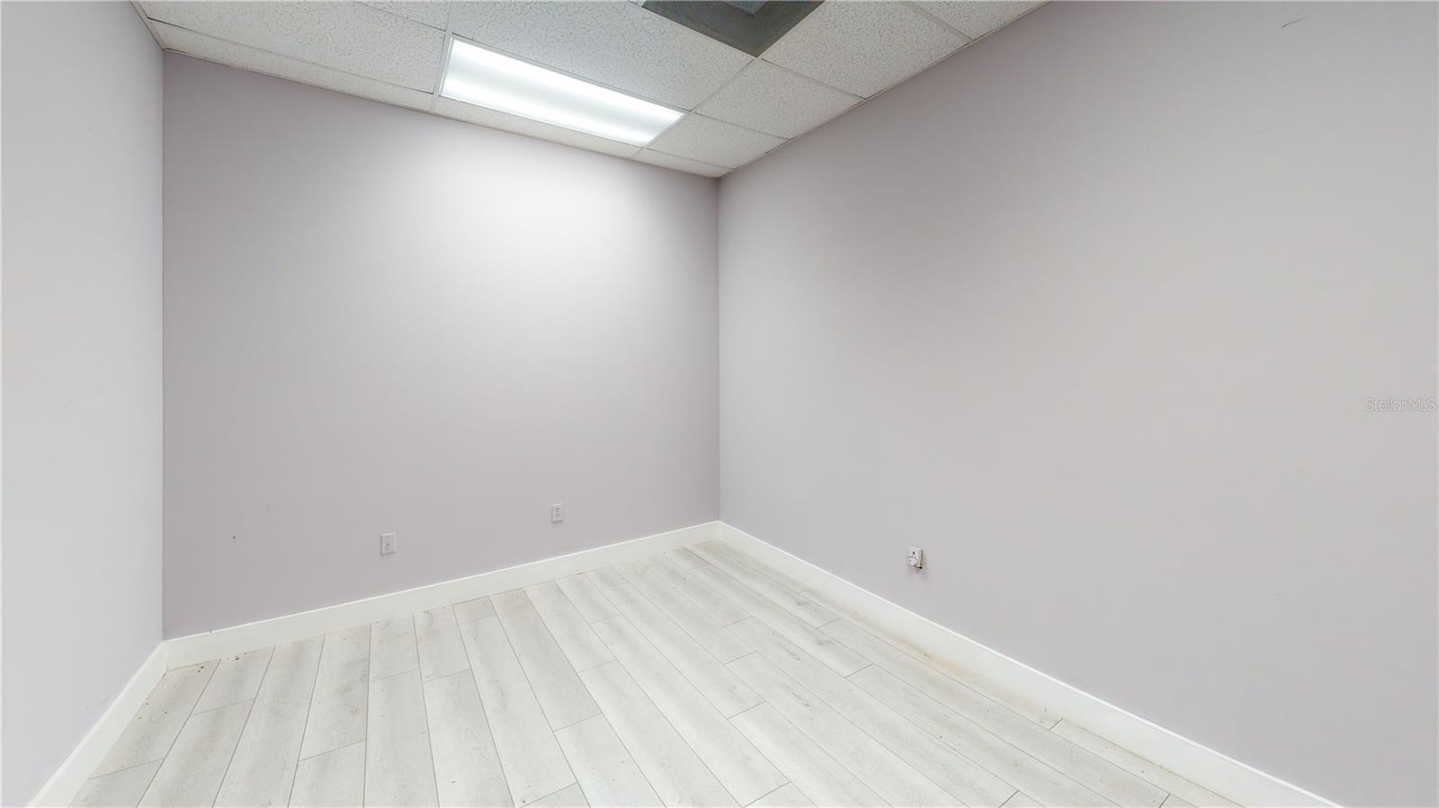 1584 Tropic Park Dr Property Photo 2