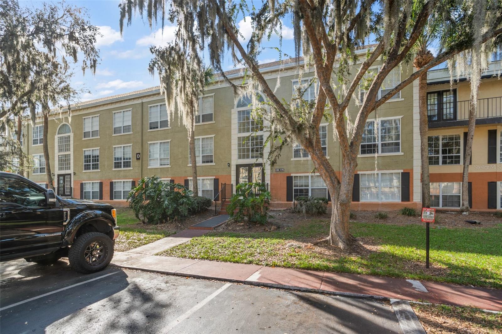 4172 Versailles Dr #4172d Property Photo