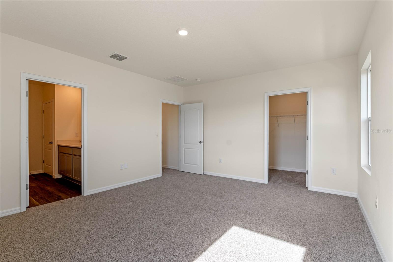 5800 Galloping Dr Property Photo 17