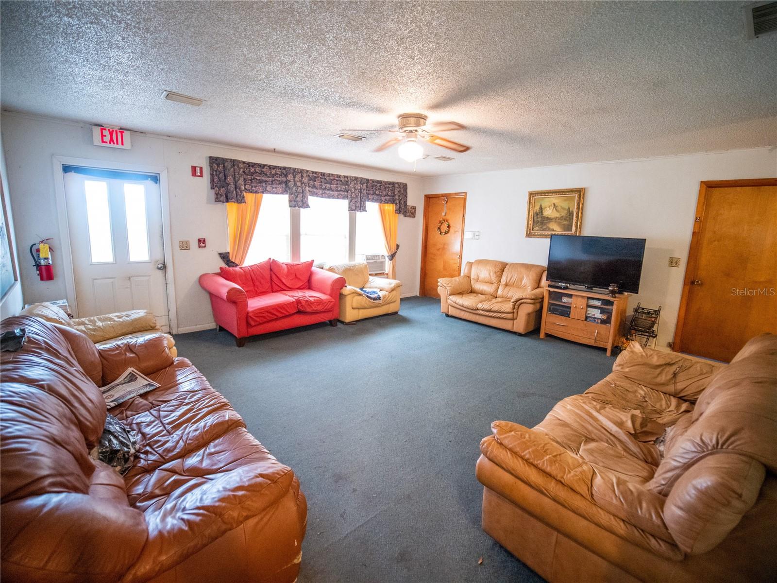 38906 North Ave Property Photo 15