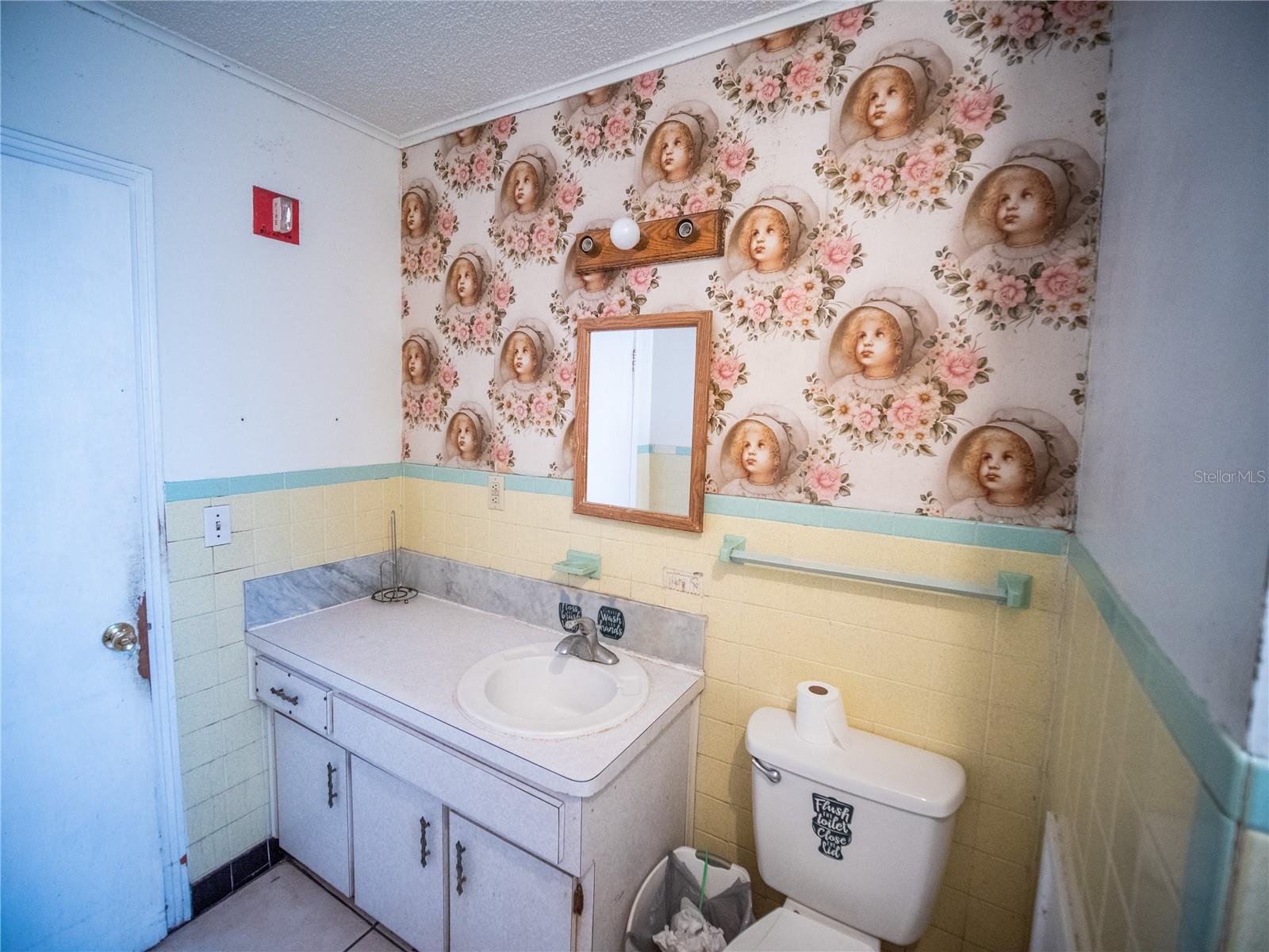 38906 North Ave Property Photo 26
