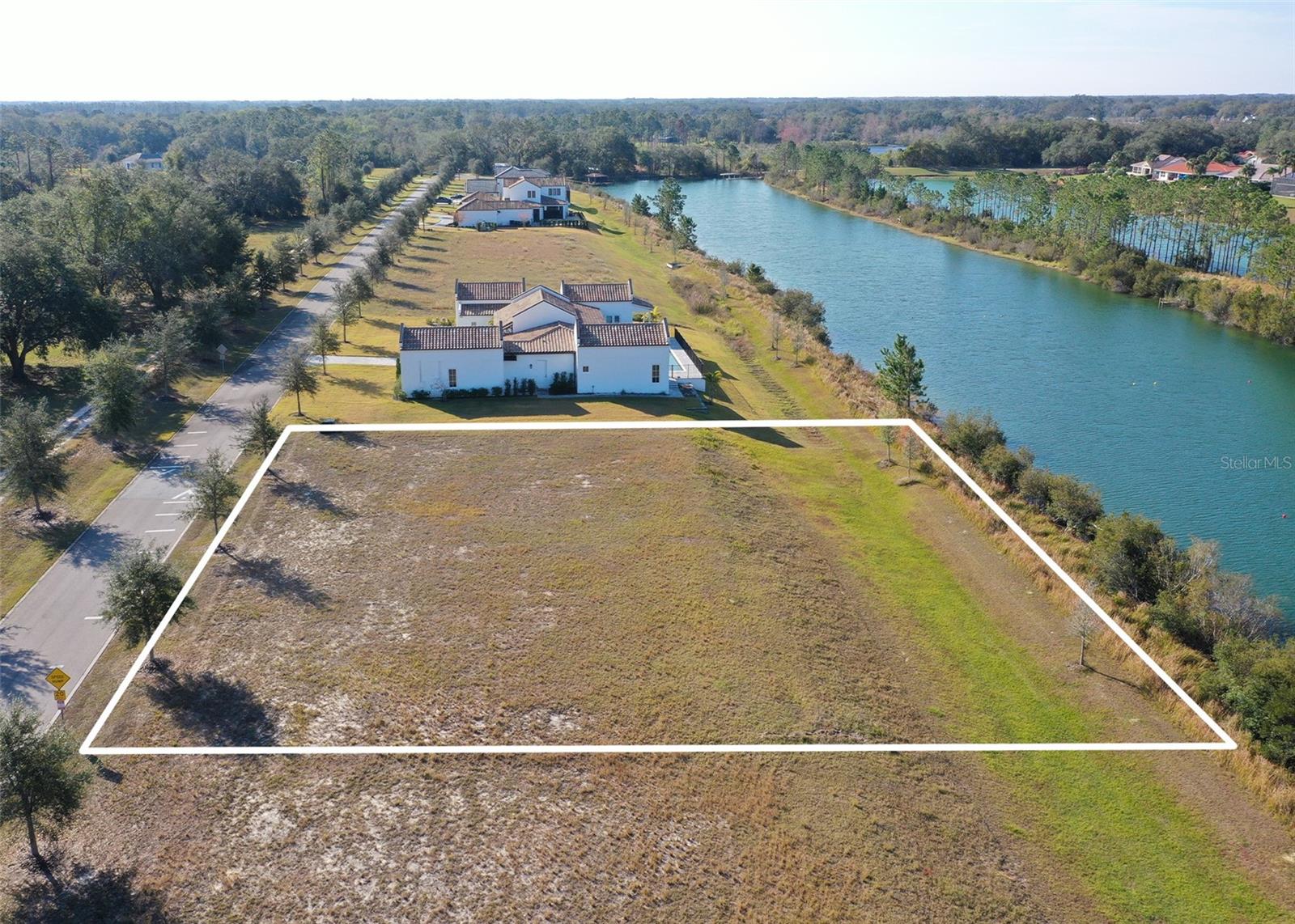 13085 Swinney Ln Property Photo 4