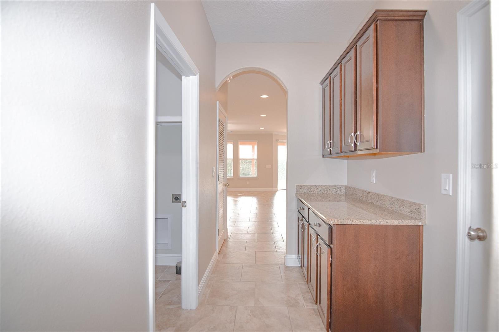 169 Magneta Loop Property Photo 24