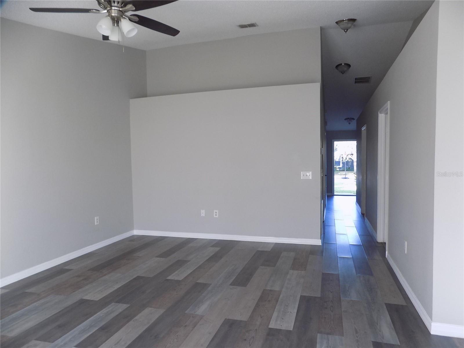 628 Bluebill Ct Property Photo 4