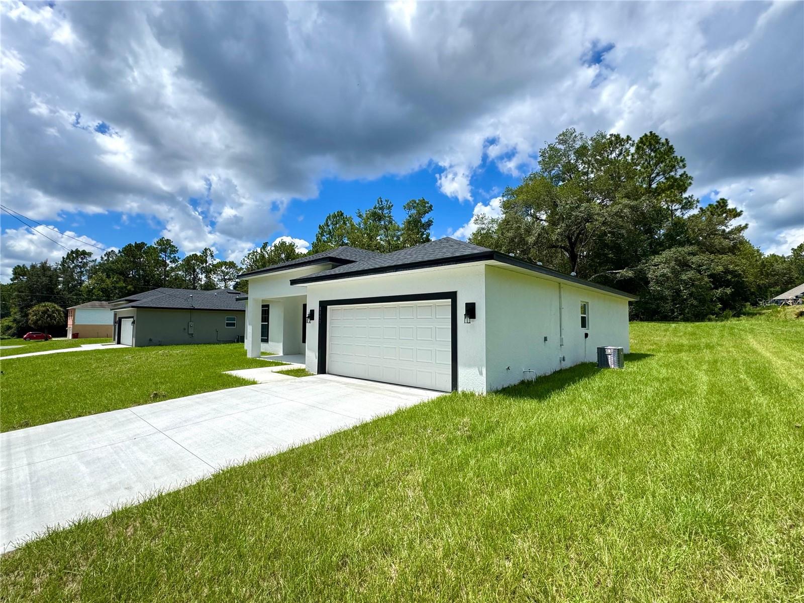 8050 N Oberon Ter Property Photo 3