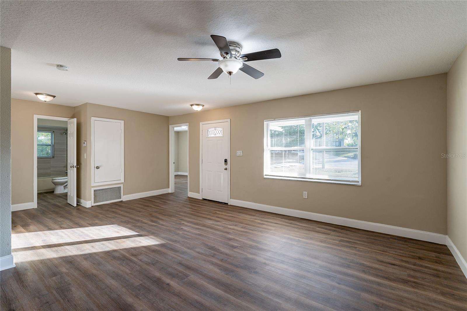 5711 Bolling Dr Property Photo 8
