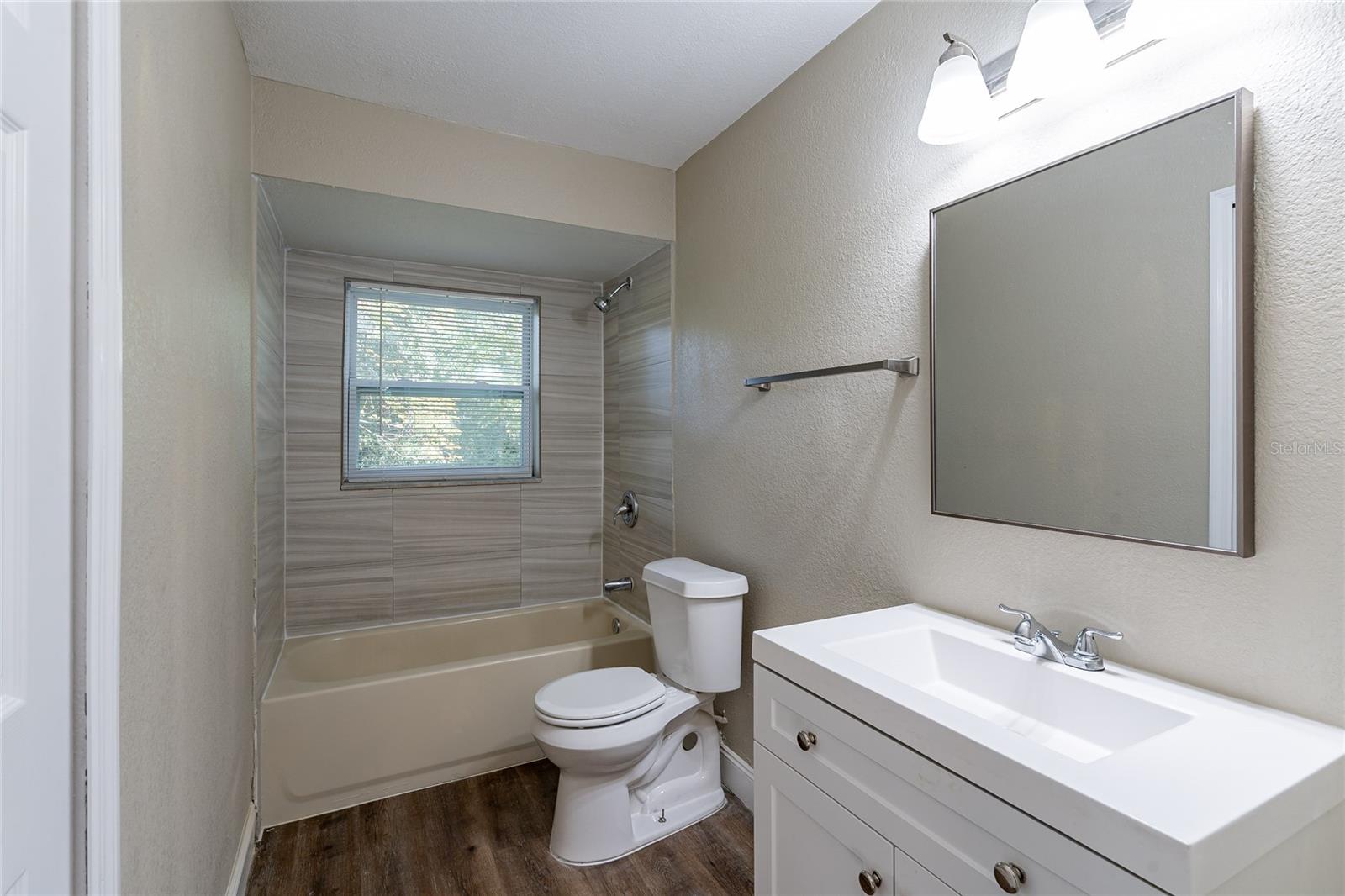 5711 Bolling Dr Property Photo 13