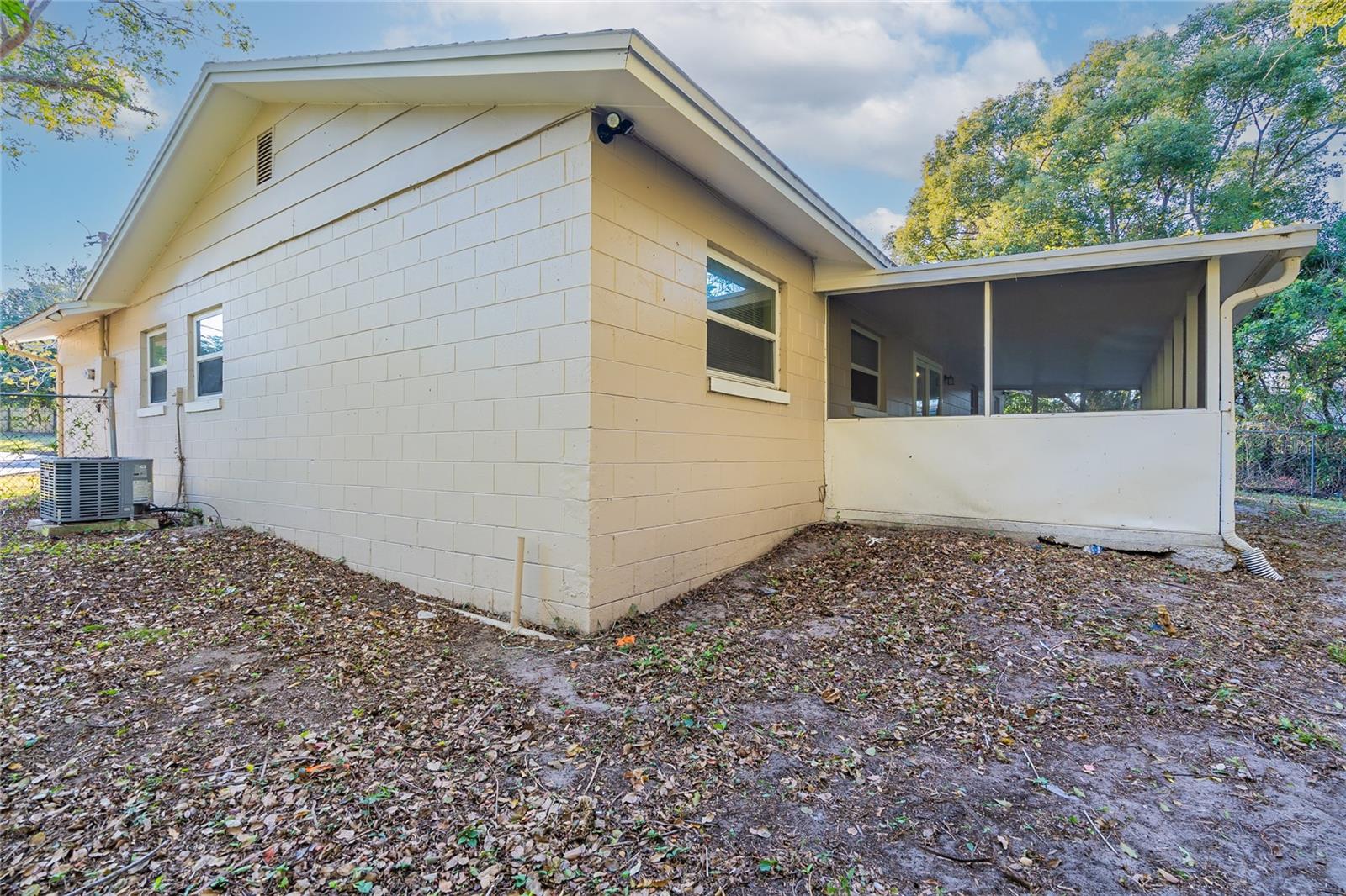 5711 Bolling Dr Property Photo 23